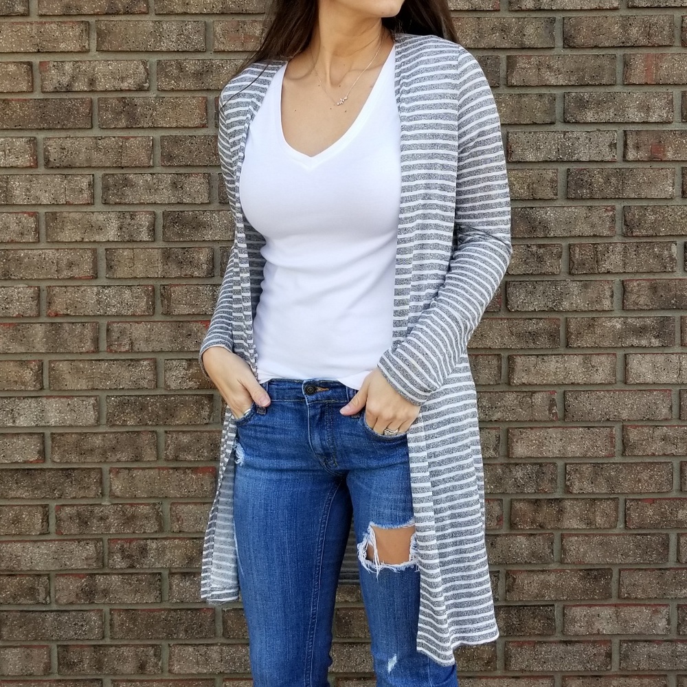 Last chance! 1 Left! Striped Cardigan - Picture 2 of 6